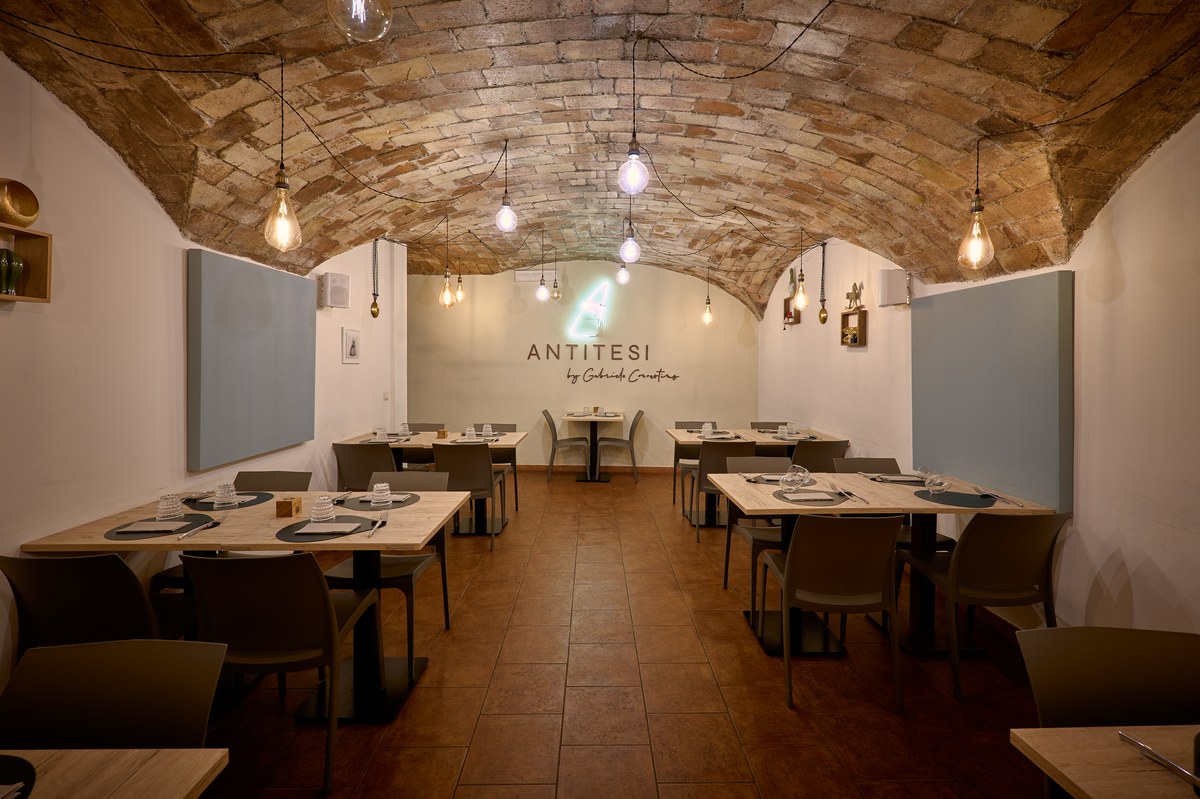 Sala sotterranea Antitesi Pizzeria